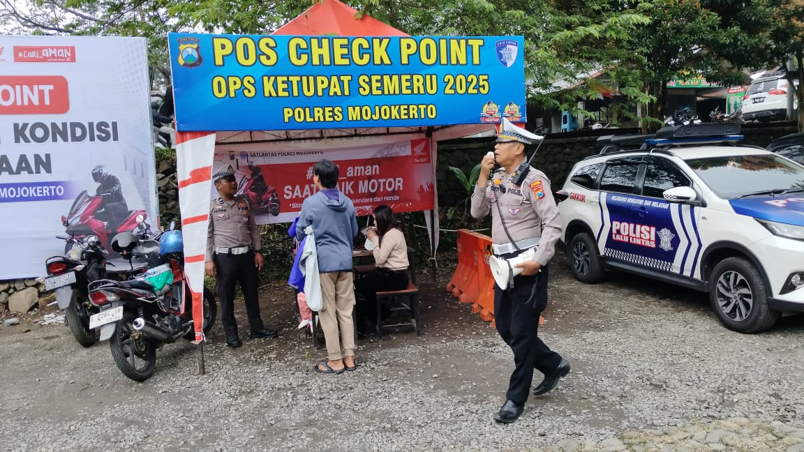 MPM Honda Jatim dan Polres Mojokerto Hadirkan Kampanye #Cari_Aman di Jalur Rawan Saat Mudik dan Balik Lebaran